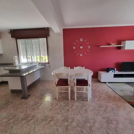 Casa En Chapela 公寓 雷东德拉